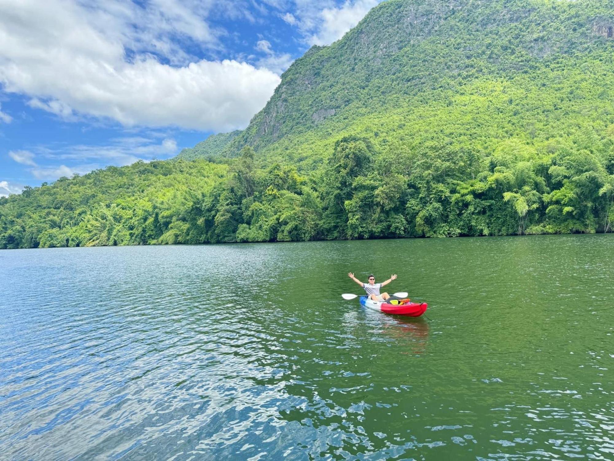 Paenaifun Resort Kanchanaburi Buitenkant foto